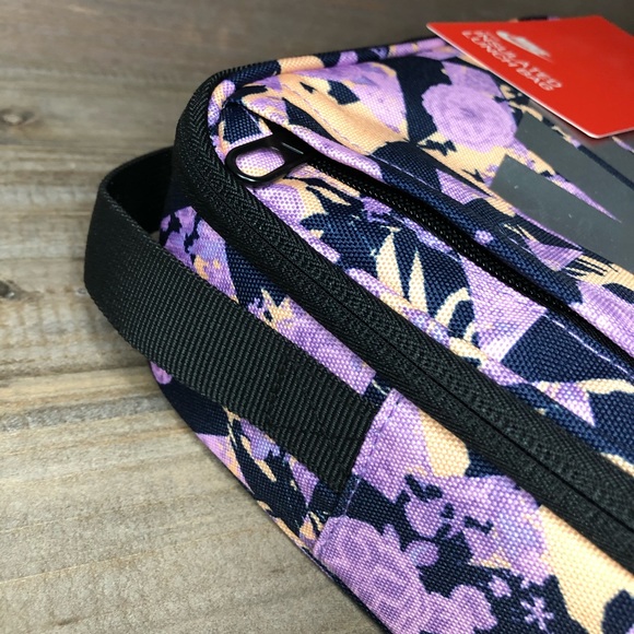 Nike Insulated Lunch Box - Picture 7 of 9